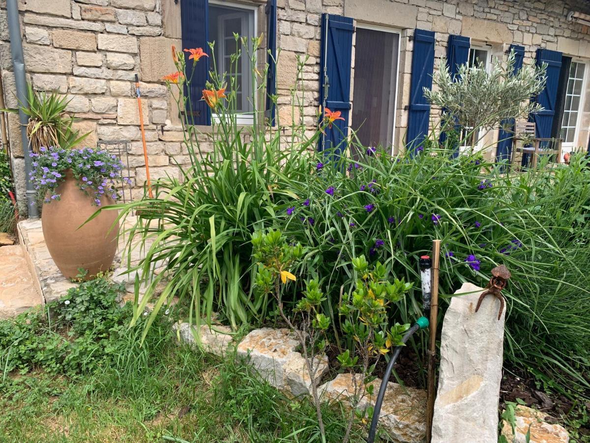 Gite La Longere Bleue Caylus Buitenkant foto